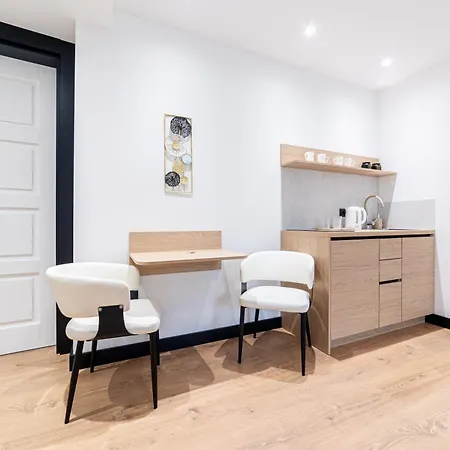 La Perla Delux Apartamento *
