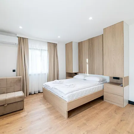 La Perla Delux Apartamento *